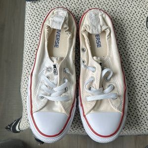 Converse, please see pictures for details and ask questions.